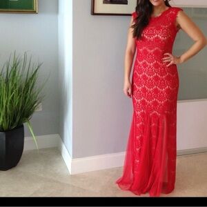 Red evening gown - lace